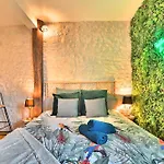 Jungle Rochelaise - Coeur De Ville, Entierement Renovee, Tv 4K, Fibre, Quartier Porte Royale