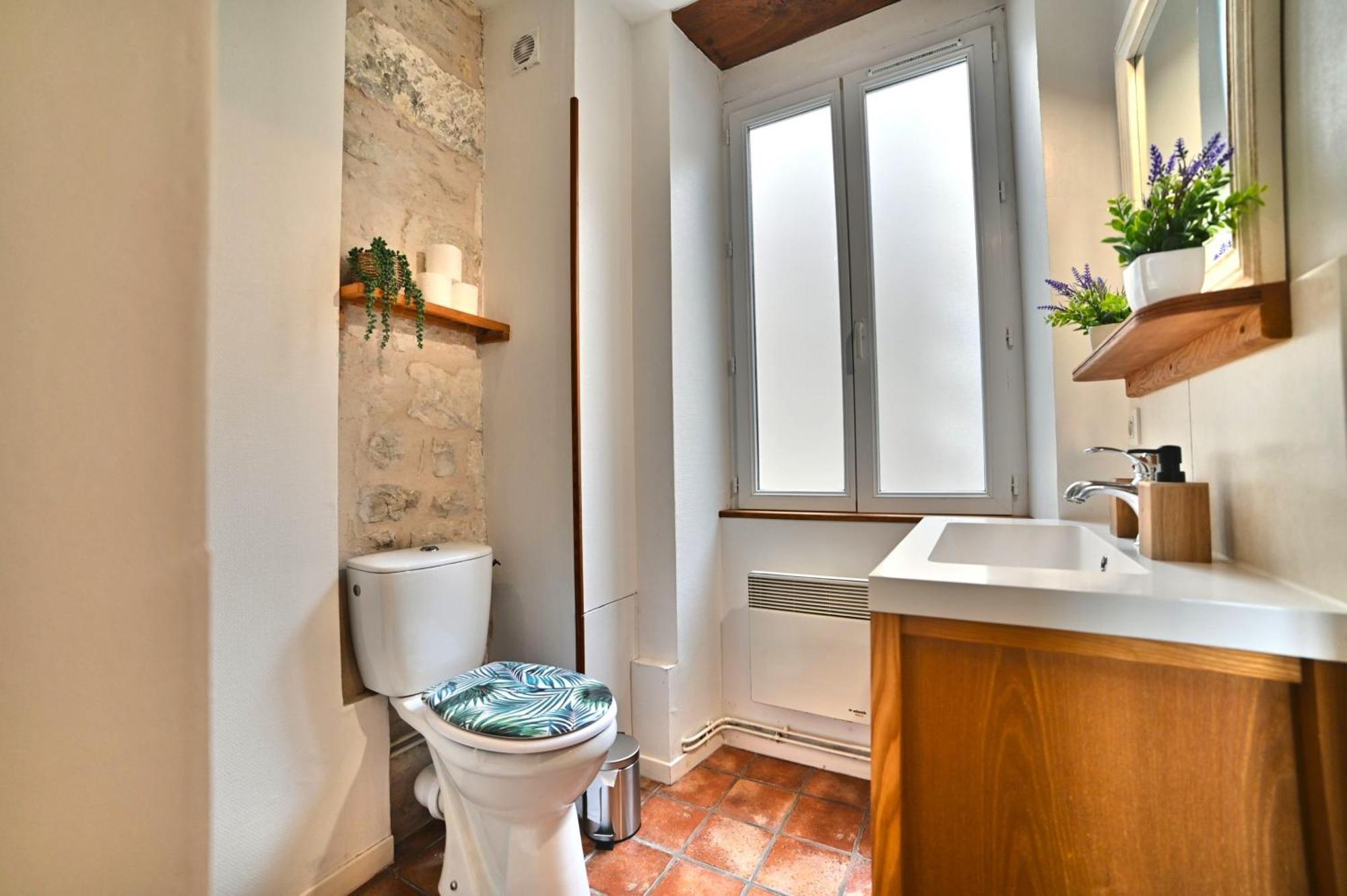 Jungle Rochelaise - Coeur De Ville, Entierement Renovee, Tv 4k, Fibre, Quartier Porte Royale